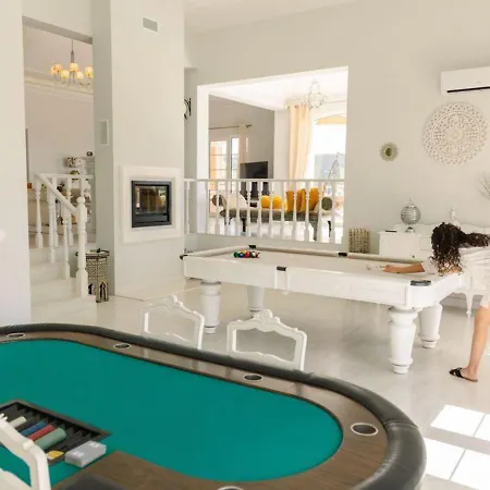 Altus Near Ericeira With Swimming Pool, Jacuzzi And 2 Games וילה *