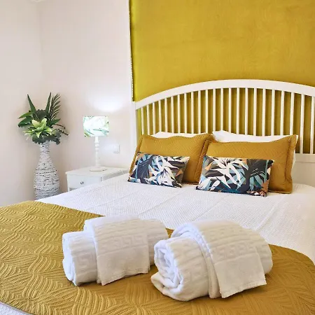 Altus Near Ericeira With Swimming Pool, Jacuzzi And 2 Games * Cambaia