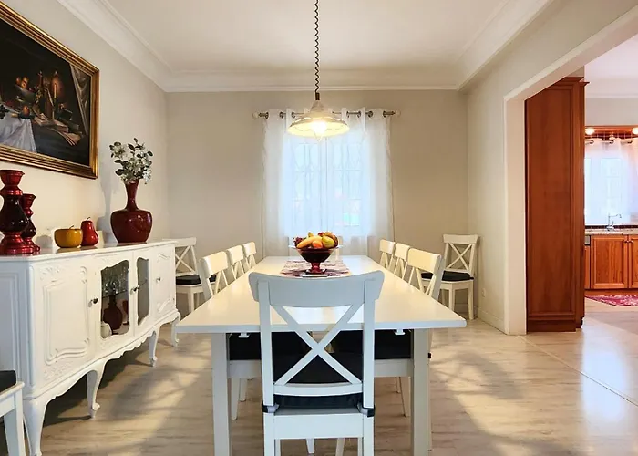 Altus Near Ericeira With Swimming Pool, Jacuzzi And 2 Games